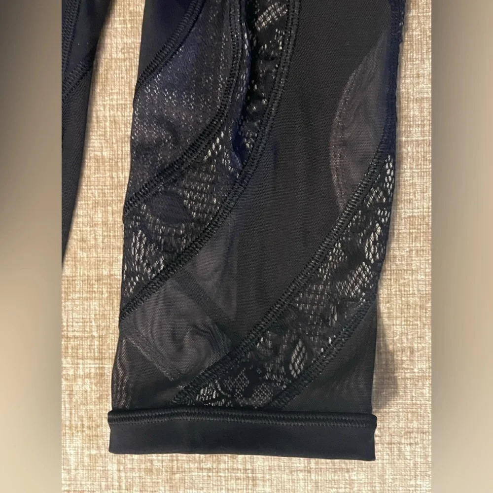 Lululemon Lace leg Leggings